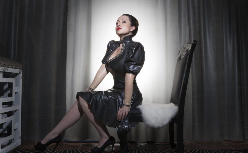 Dominate or Submit: Femdom Com Chat for Everyone