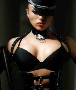 I want to show you an unforgettable Dominatrix Live Chat