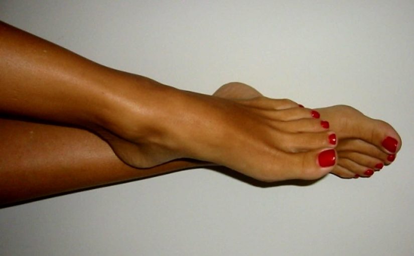 I invite all Foot Fetish Live Chat fans to the website