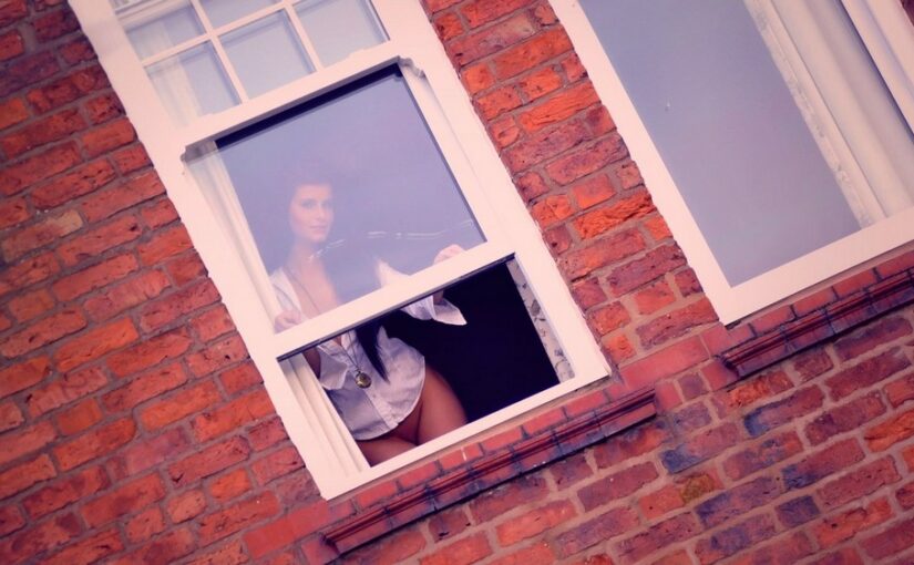 Voyeurism Cams: Confessions of a Curious Peeker