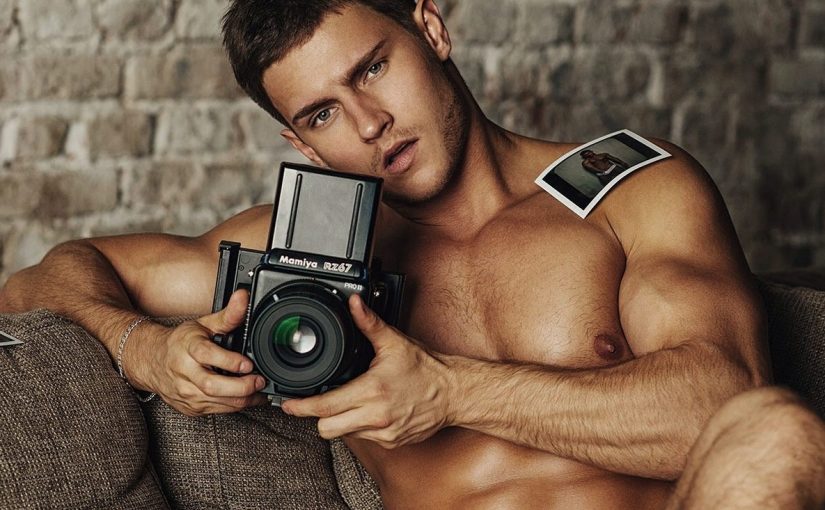 WebcamXXX: About men in the Webcam Business