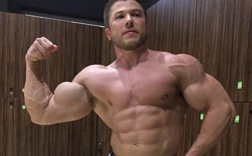 How to Behave in Live Gay Cams to Draw Models’ Attention